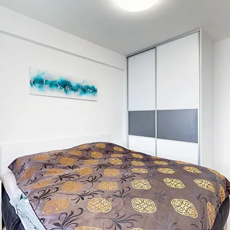 Flexihome Sk - Euphoria - 45m2 - Garage Parking Apartment